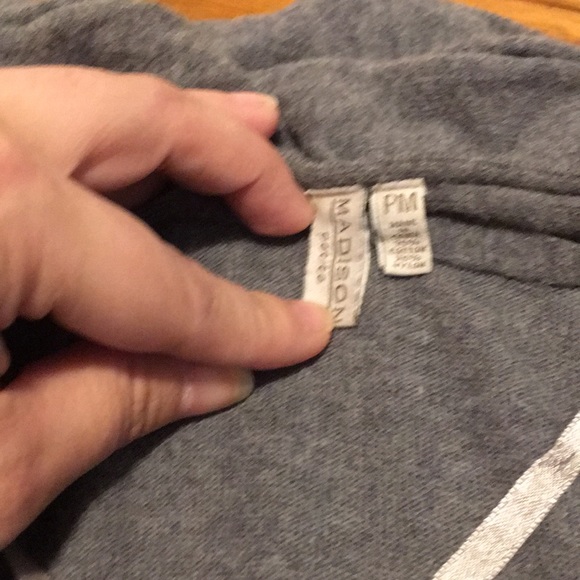 Grey Ruffle sweater - Picture 4 of 4